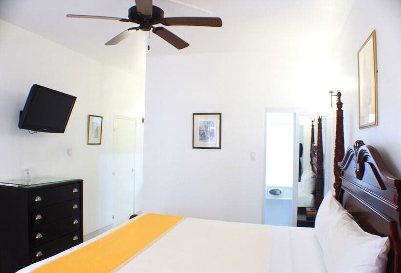 اتاق اجرایی, Altamont Court