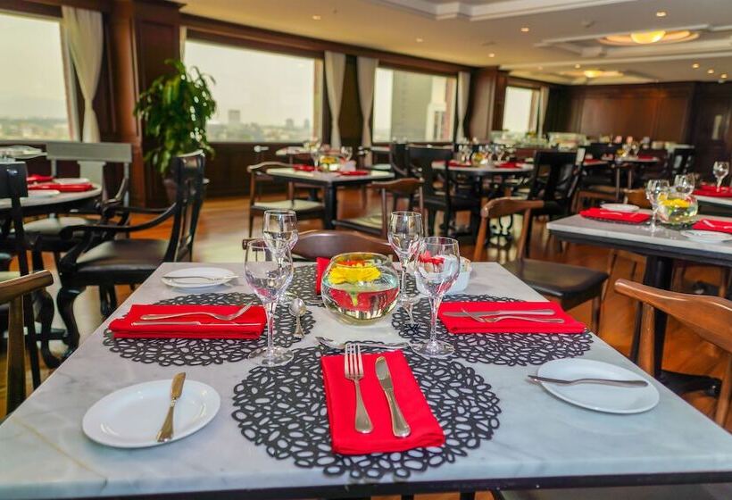سوئیت پریمیوم, Barceló Mexico Reforma