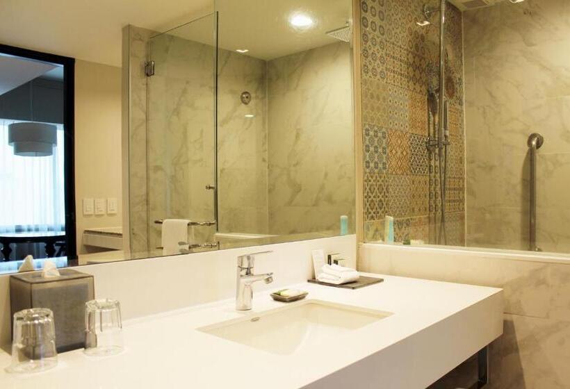 Quarto Executivo, Barceló Mexico Reforma