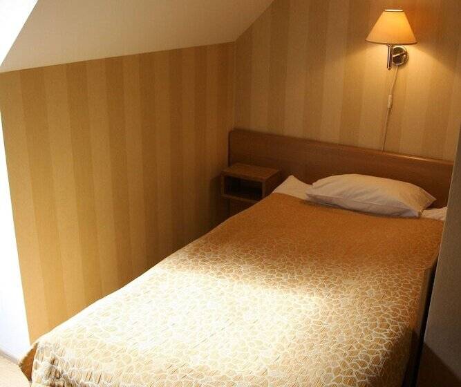 اتاق استاندارد یک نفره, Barclay