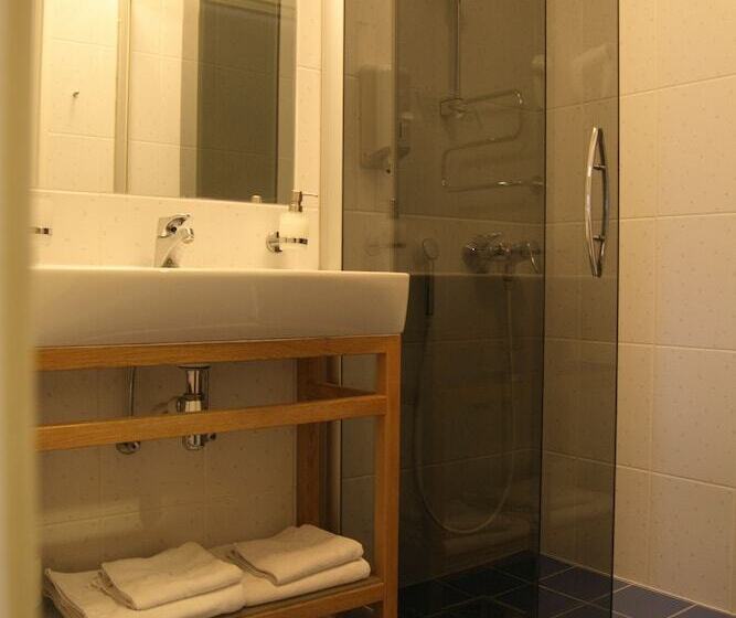 اتاق استاندارد, Barclay