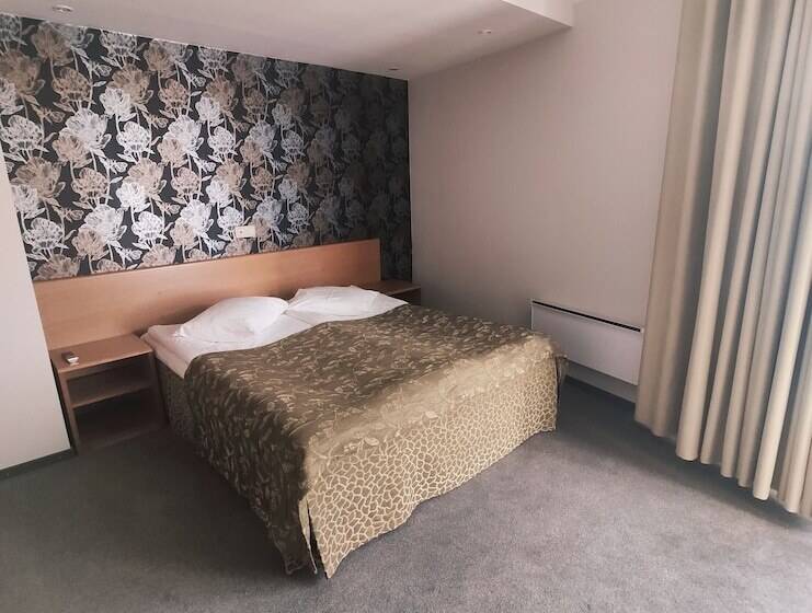 اتاق استاندارد, Barclay