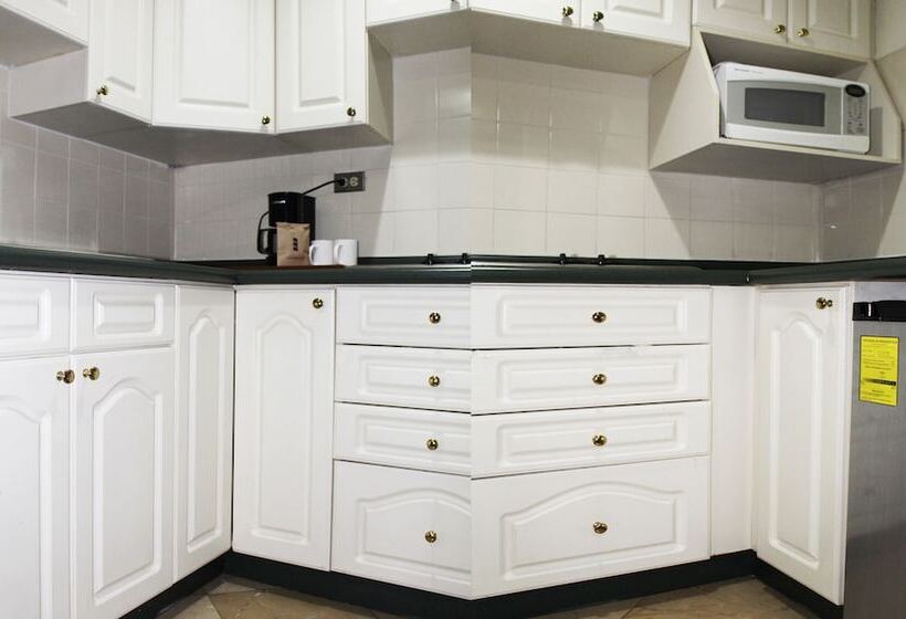 سوییت جونیور, Las Americas