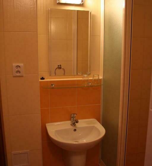 スタンダードルーム, Lineas