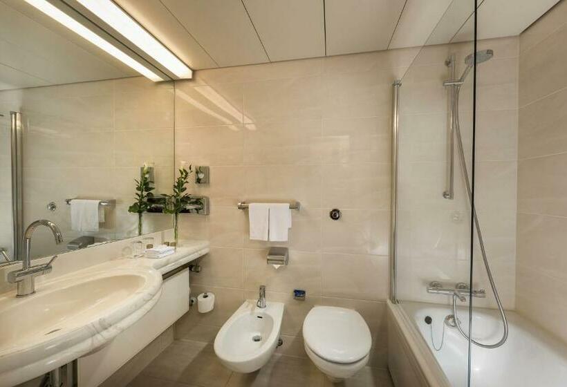 اتاق سوپریور خانوادگی, Maritim Airport Hotel Hannover
