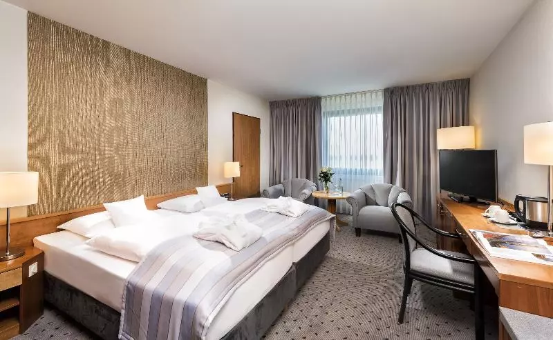 اتاق سوپریور خانوادگی, Maritim Airport Hotel Hannover