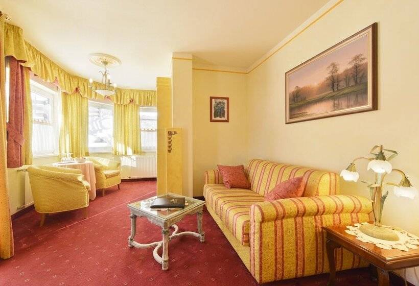 シニアスイート, Mountains