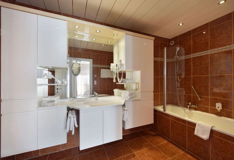 デラックススイート, Mountains