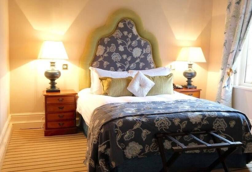 デラックスルーム, Nunsmere Hall