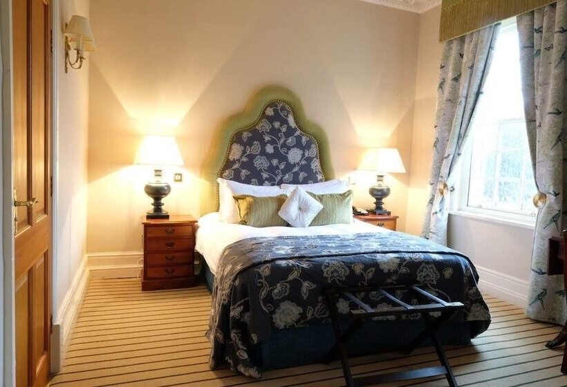 デラックスルーム, Nunsmere Hall