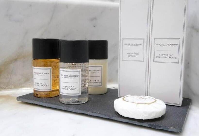 غرفة تنفيذية, Nunsmere Hall