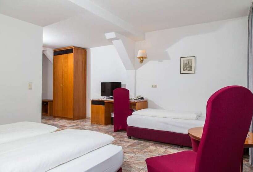 غرفة قياسية ثلاثية, Parkhotel Altenburg