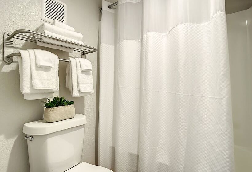 스탠다드 스튜디오, Stayable Kissimmee West