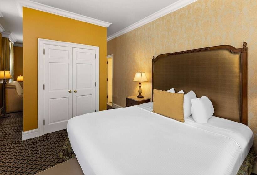 سوییت, The Lafayette New Orleans By Kasa