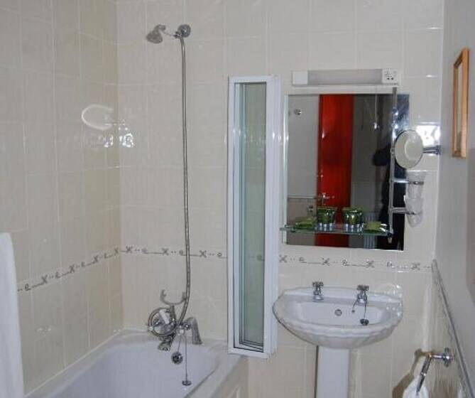 غرفة قياسية, The Wellington