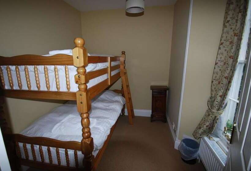 جناح عائلي, The Wellington