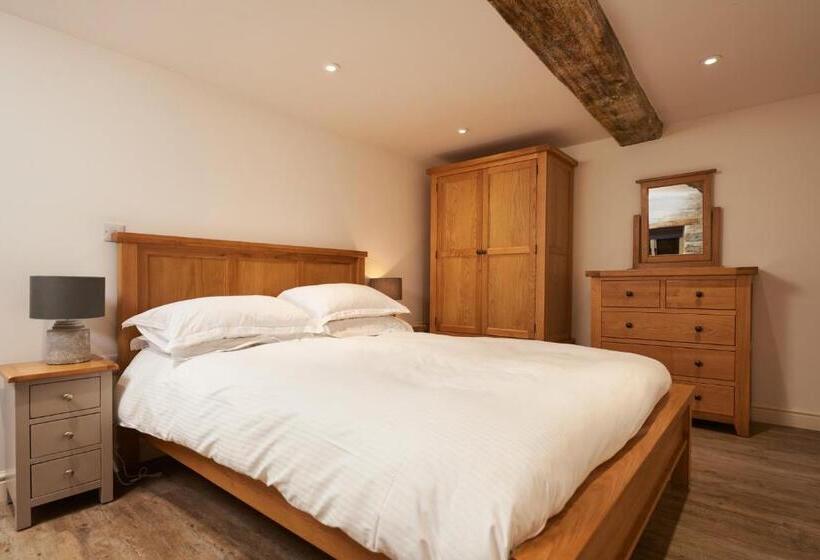 شقة غرفة واحدة, The Wellington