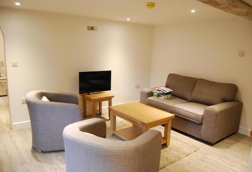 شقة غرفة واحدة, The Wellington