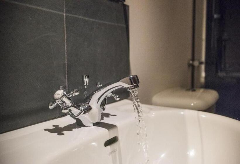 شقة غرفتين, The Wellington