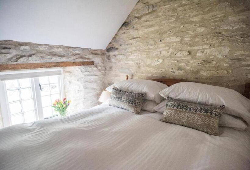 شقة غرفتين, The Wellington