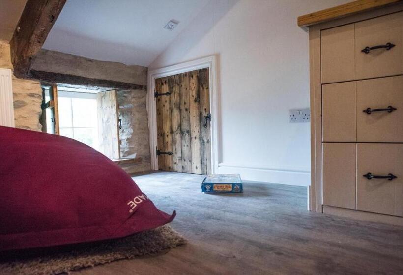 شقة غرفتين, The Wellington