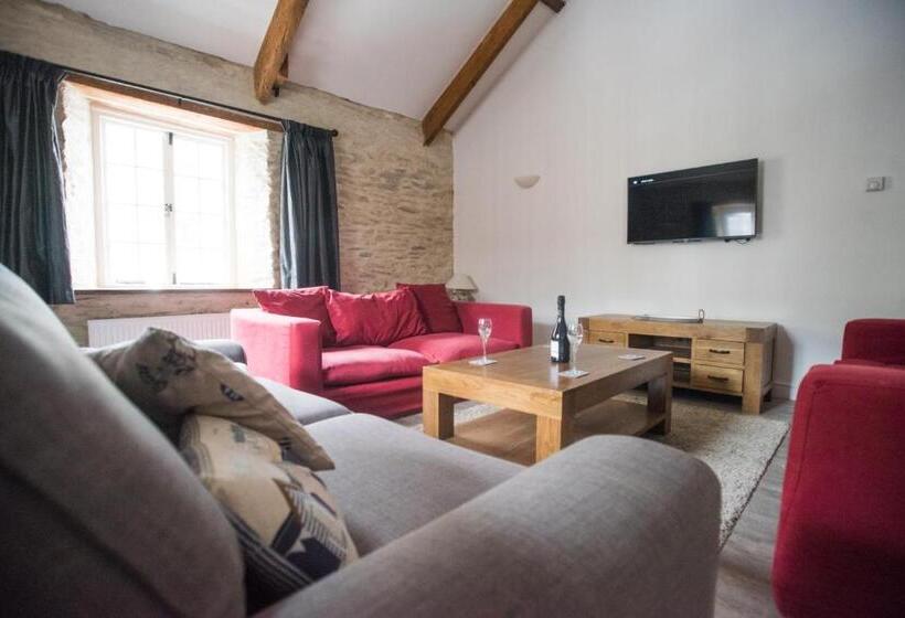 شقة غرفتين, The Wellington