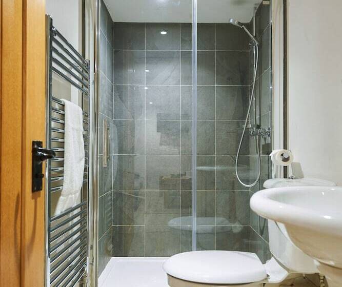 غرفة قياسية, The Wellington