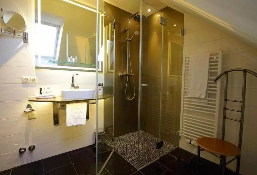 Standard Single Room, Waldkrug