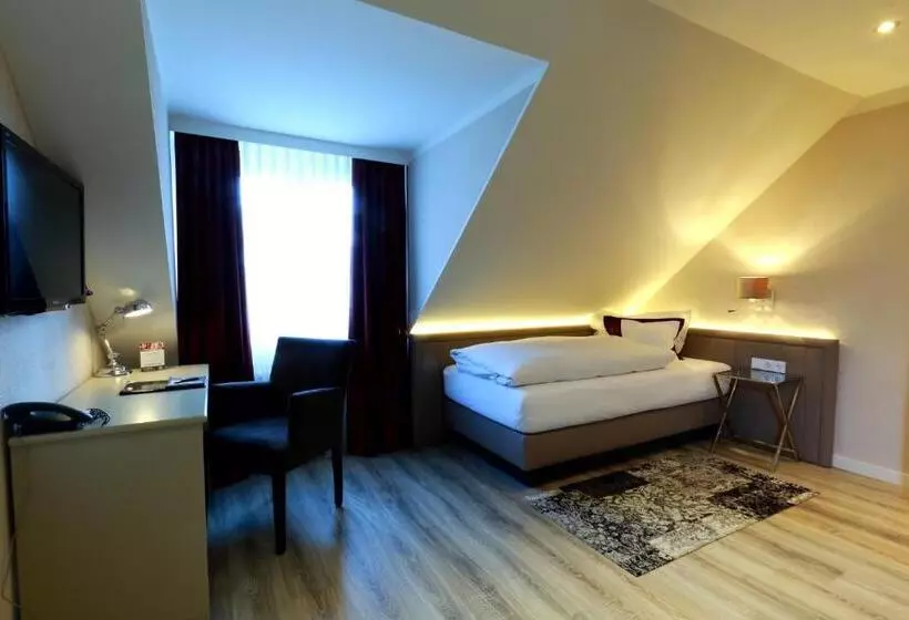 Standard Single Room, Waldkrug