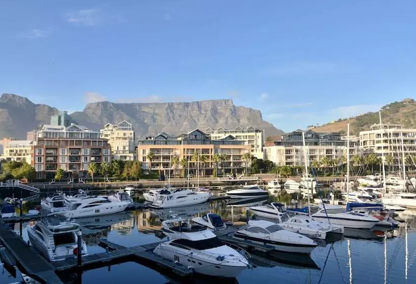 Sviitti 2 Makuuhuonetta, Cape Grace, A Fairmont Managed
