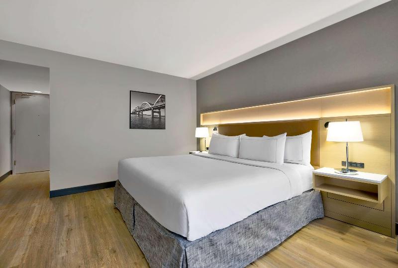 חדר סטנדרט, מיטת קינג, מותאם לאדם עם מוגבלויות, Doubletree By Hilton Davenport