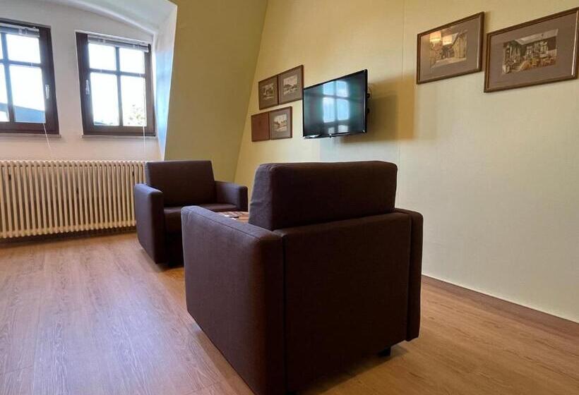 Quarto Estandar, Liszt