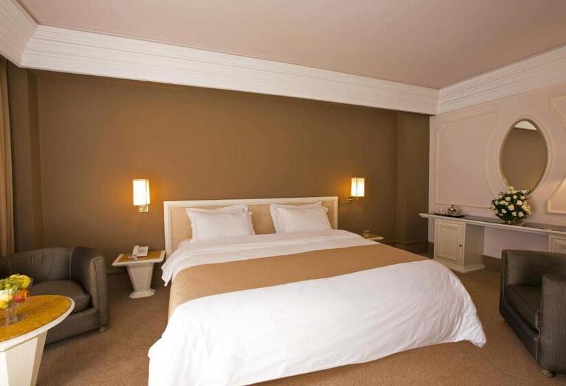 اتاق استاندارد یک نفره, Nassim