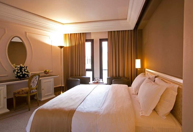 اتاق استاندارد یک نفره, Nassim