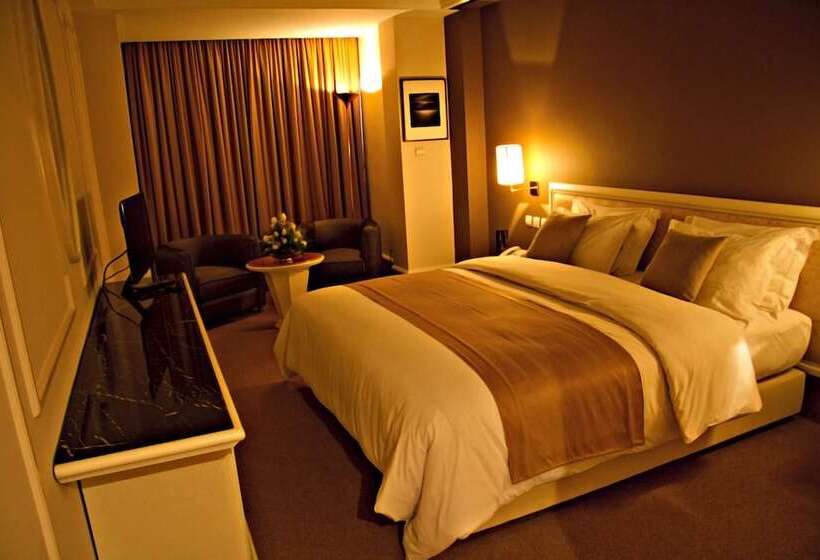 اتاق استاندارد, Nassim