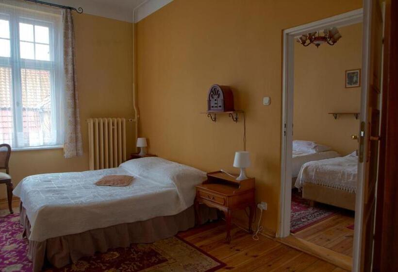 استودیوی استاندارد, Pensjonat Eden