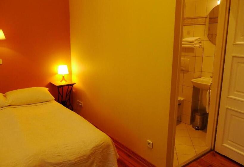 اتاق استاندارد سه نفره, Pensjonat Eden