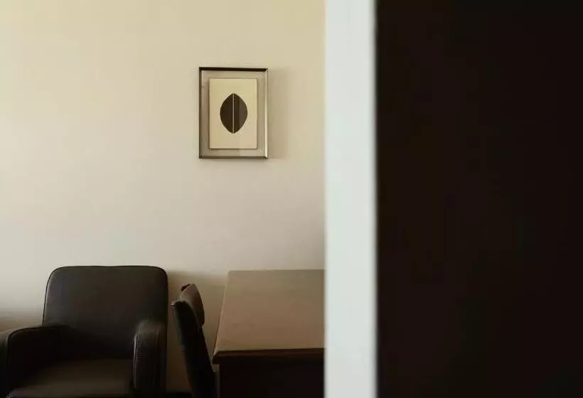 اتاق استاندارد یک نفره, Pod Różą
