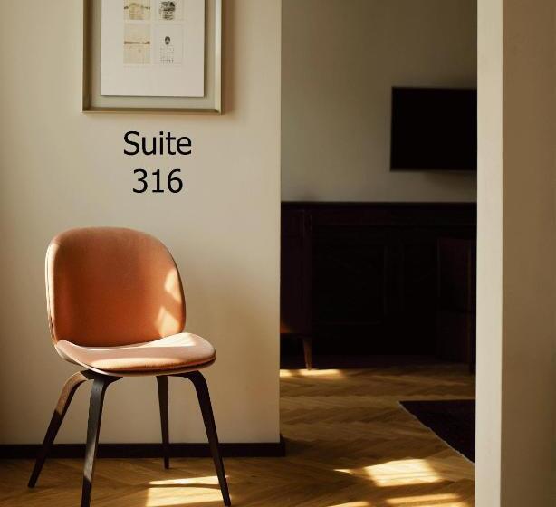 スイート, Pod Różą