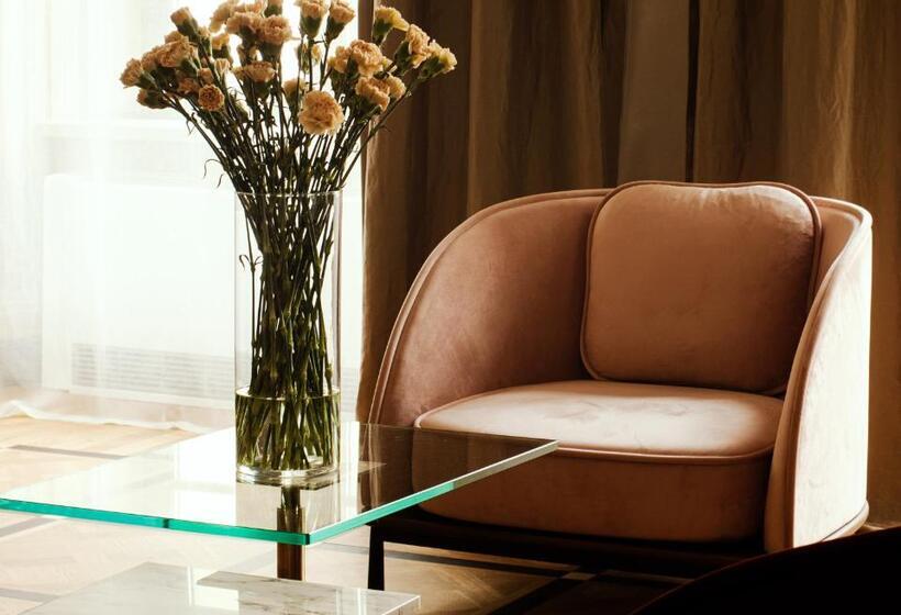 スイート, Pod Różą