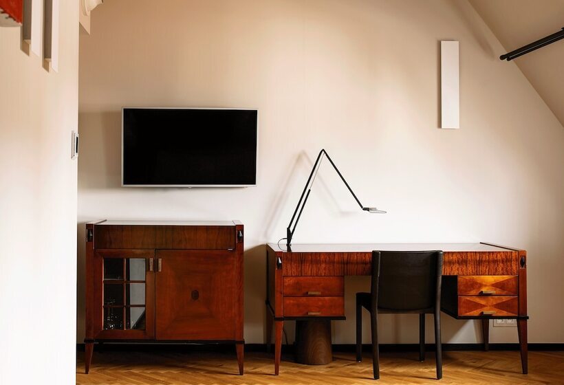 スタンダードルーム, Pod Różą