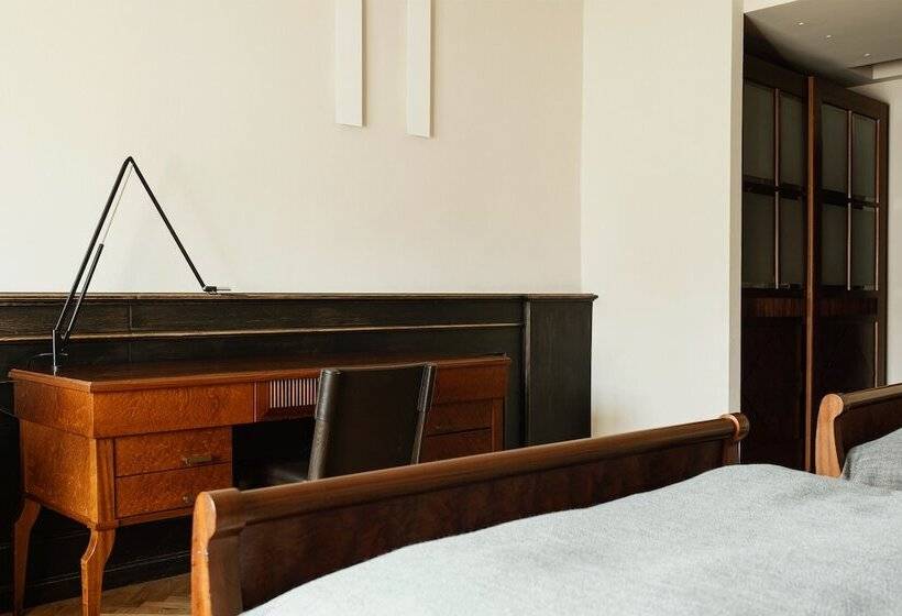 スタンダードルーム, Pod Różą