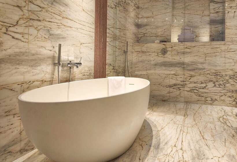 スイート, Pod Różą