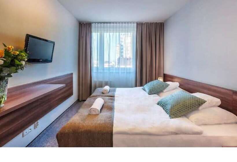 プレミアムルーム, Tarnovia