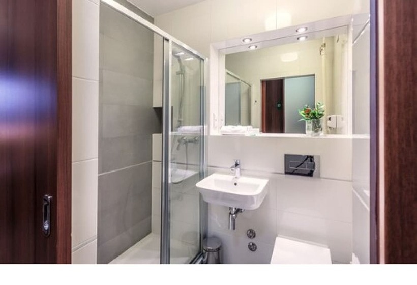 プレミアムルーム, Tarnovia