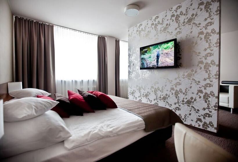 1ベッドルームアパートメント, Tarnovia