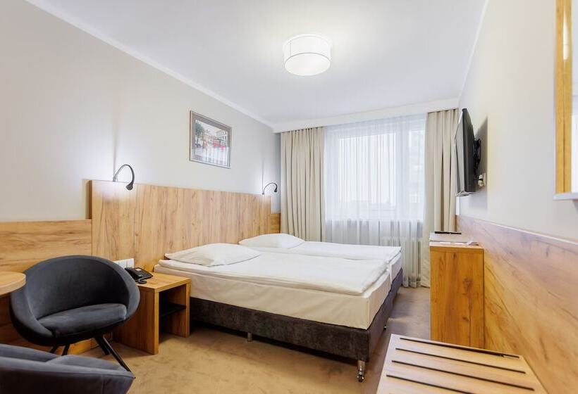 スタンダードルーム, Tarnovia