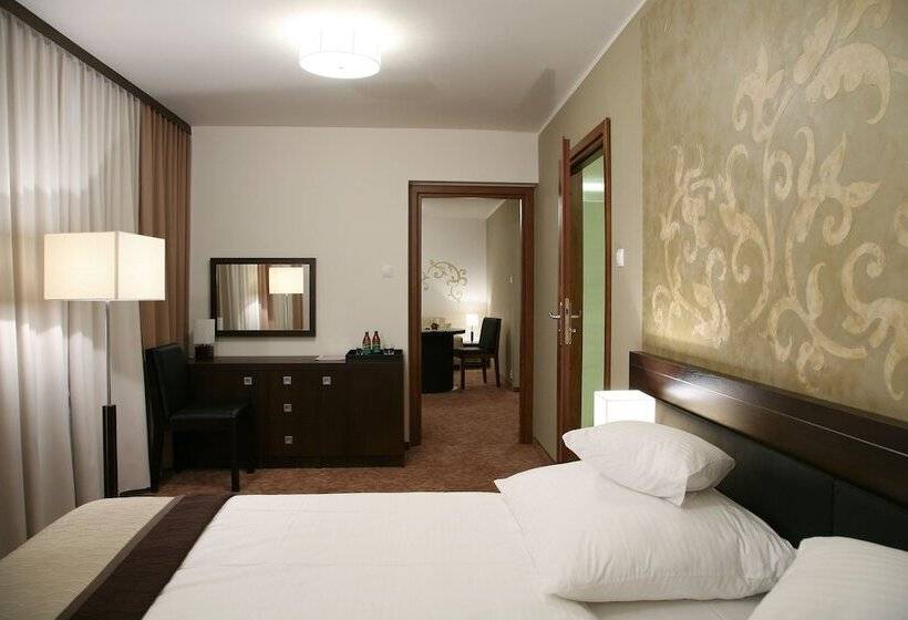 1ベッドルームアパートメント, Tarnovia