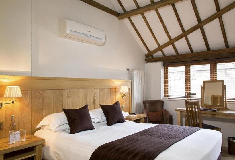 غرفة قياسية, Tewinbury Farm