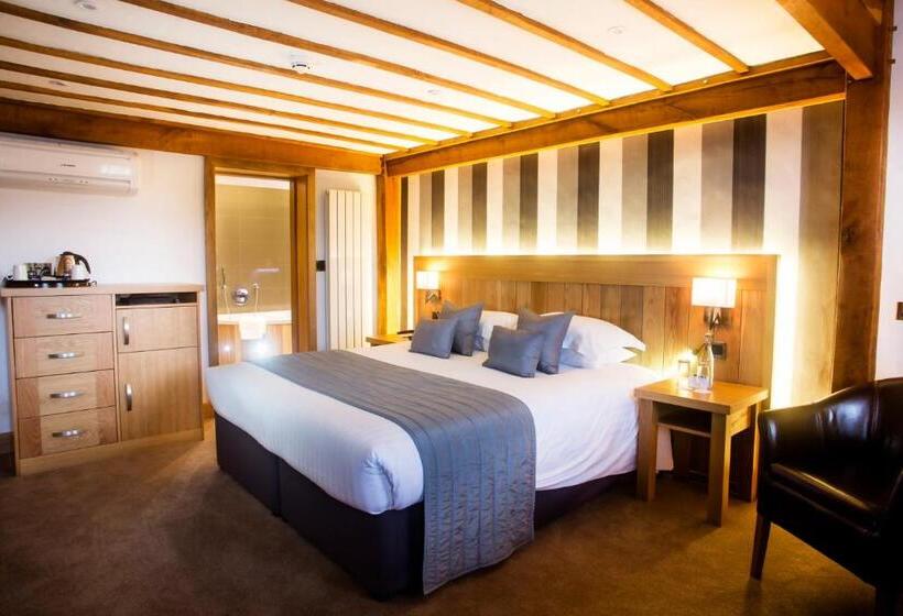 חדר משפחתי, Tewinbury Farm